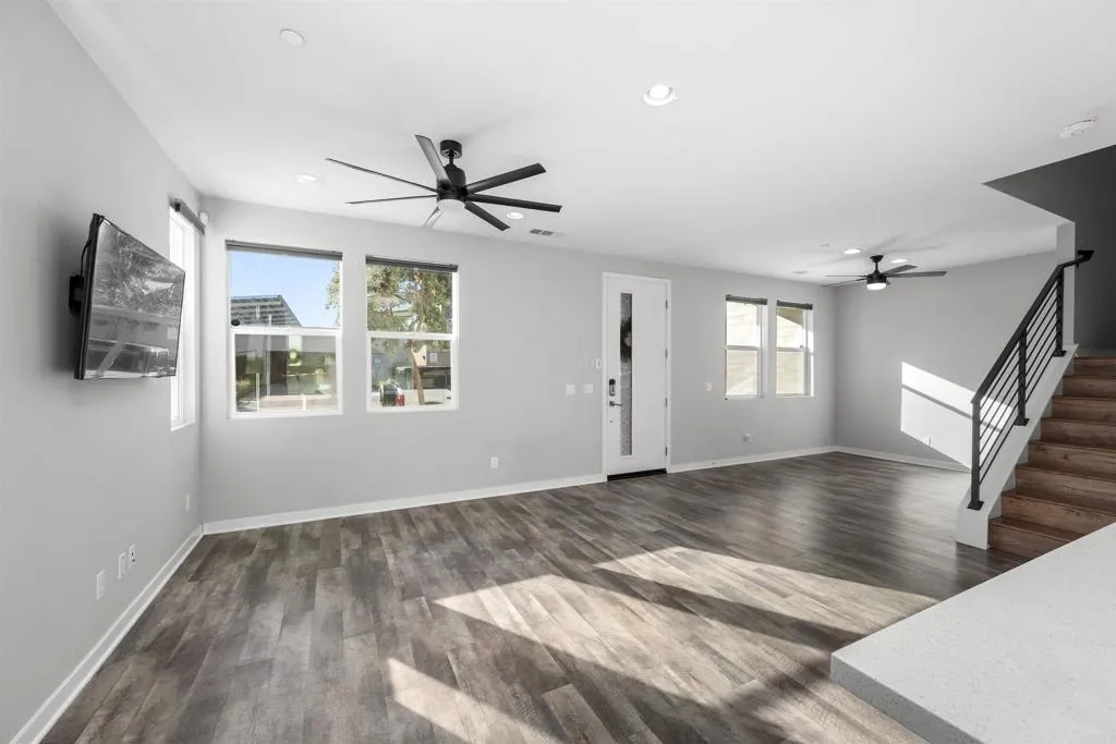 2004 Quartet Loop Unit 1, Chula Vista, California 91915 home-pic-2